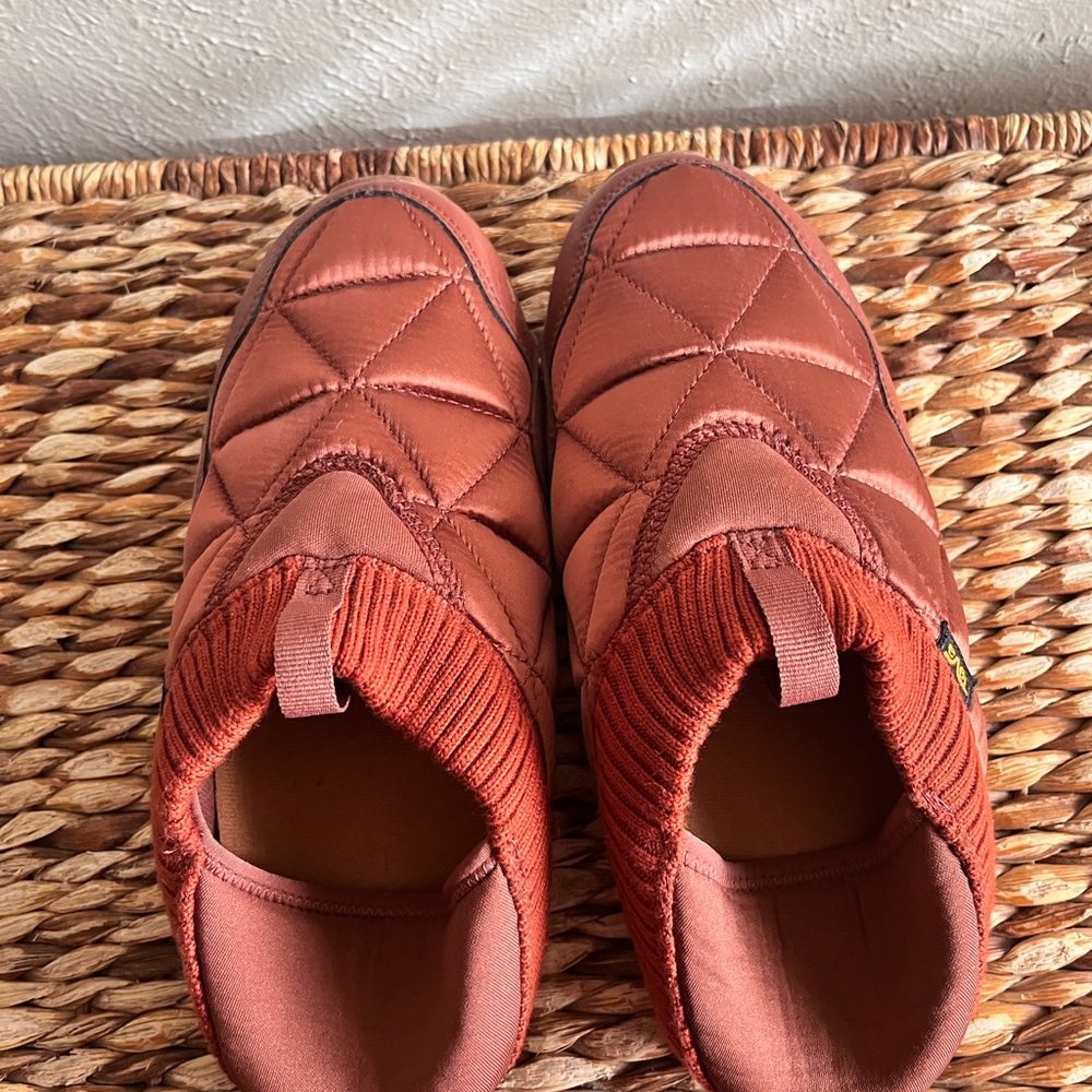 NEW Teva ReEmber slip on waterproof slides shoes 9 - Picture 8 of 8